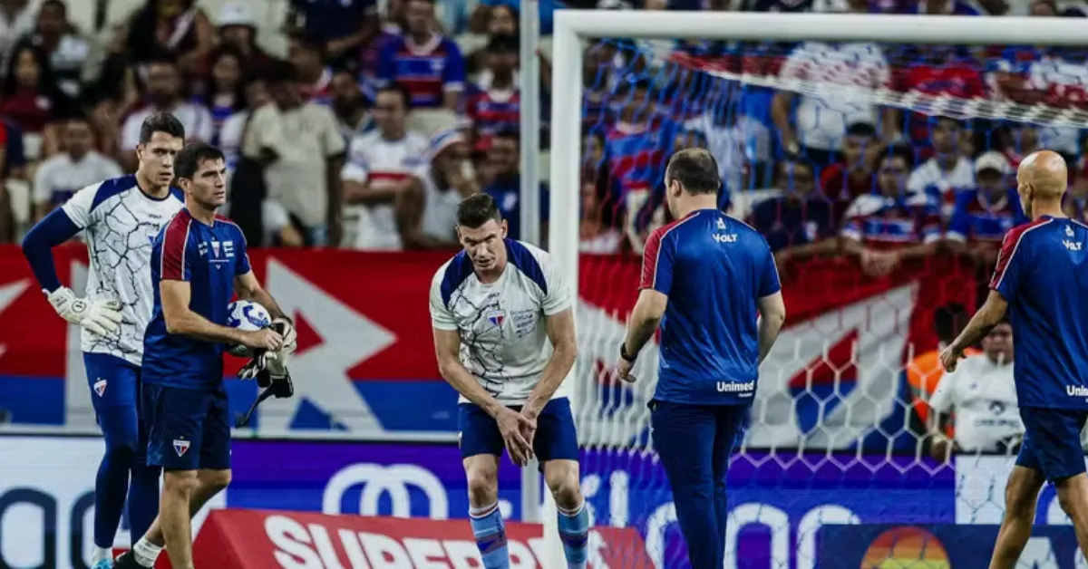 Cirurgia Urgente: Fortaleza Perde Goleiro João Ricardo e Luta Contra Ondas de Lesões Pós-Clássico
